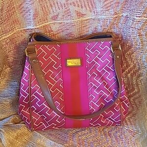 TOMMY HILFIGER SIGNATURE NYLON BAG IN EXCELLENT CONDITION